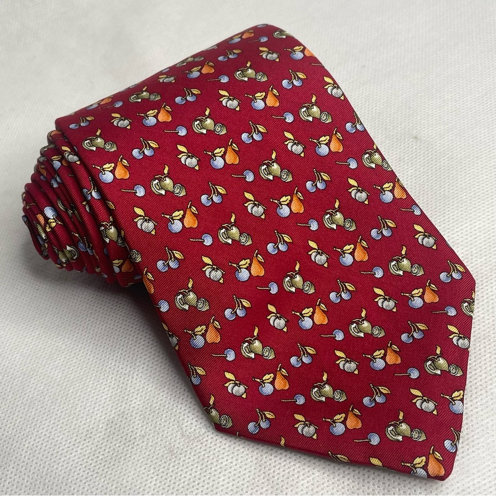 VTG Brooks Brothers Basics Berrys Necktie All Silk Red with Repeating Fruits Tie
